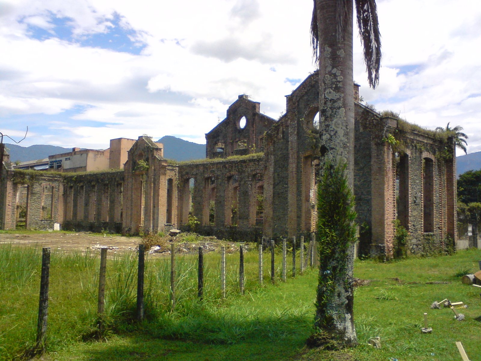 Ruínas do Engenho Central do Bracuhy