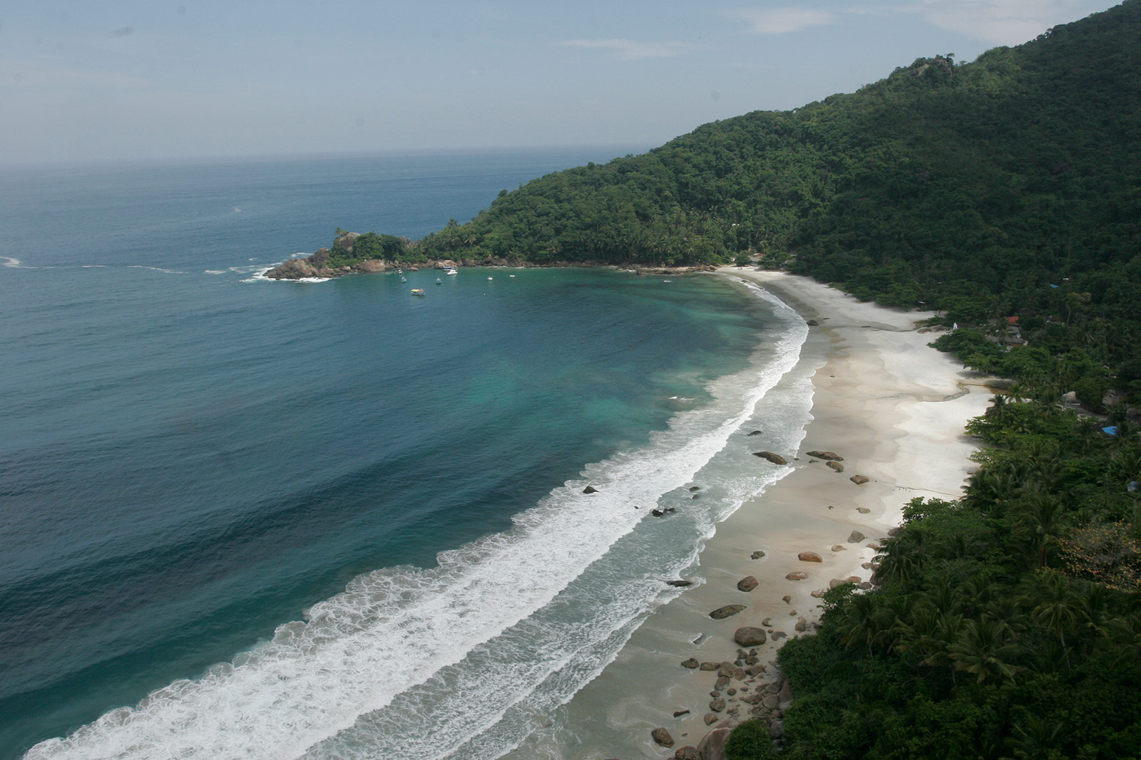 Praia do Aventureiro