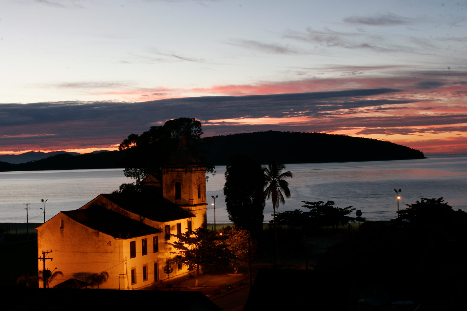 Praia da Vila Histórica de Mambucaba