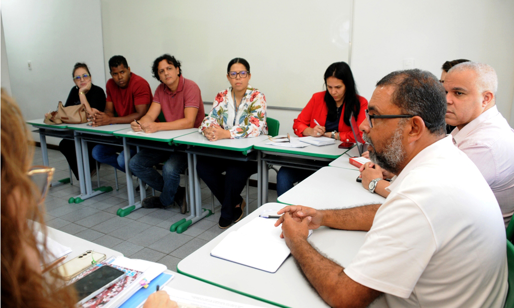 Educação e Sindicato Estadual de Professores dialogam sobre demandas da rede
