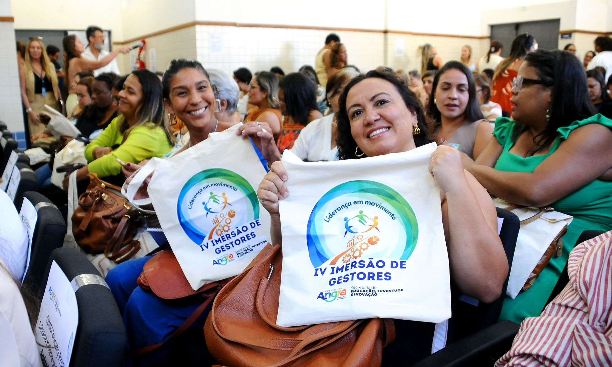 Capa da notícia: Angra inicia a IV Semana de Imersão para Gestores Escolares