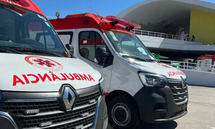 Capa da notícia: SAMU de Angra dos Reis é reforçado com sete novas ambulâncias