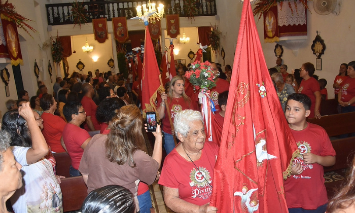 Capa da notícia: Festa do Divino 2026 abre programação religiosa nesta sexta-feira, 15