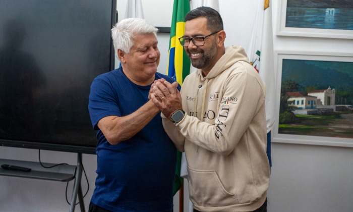 Capa da notícia: Rubinho Metalúrgico assume Prefeitura de Angra durante férias de Cláudio Ferreti