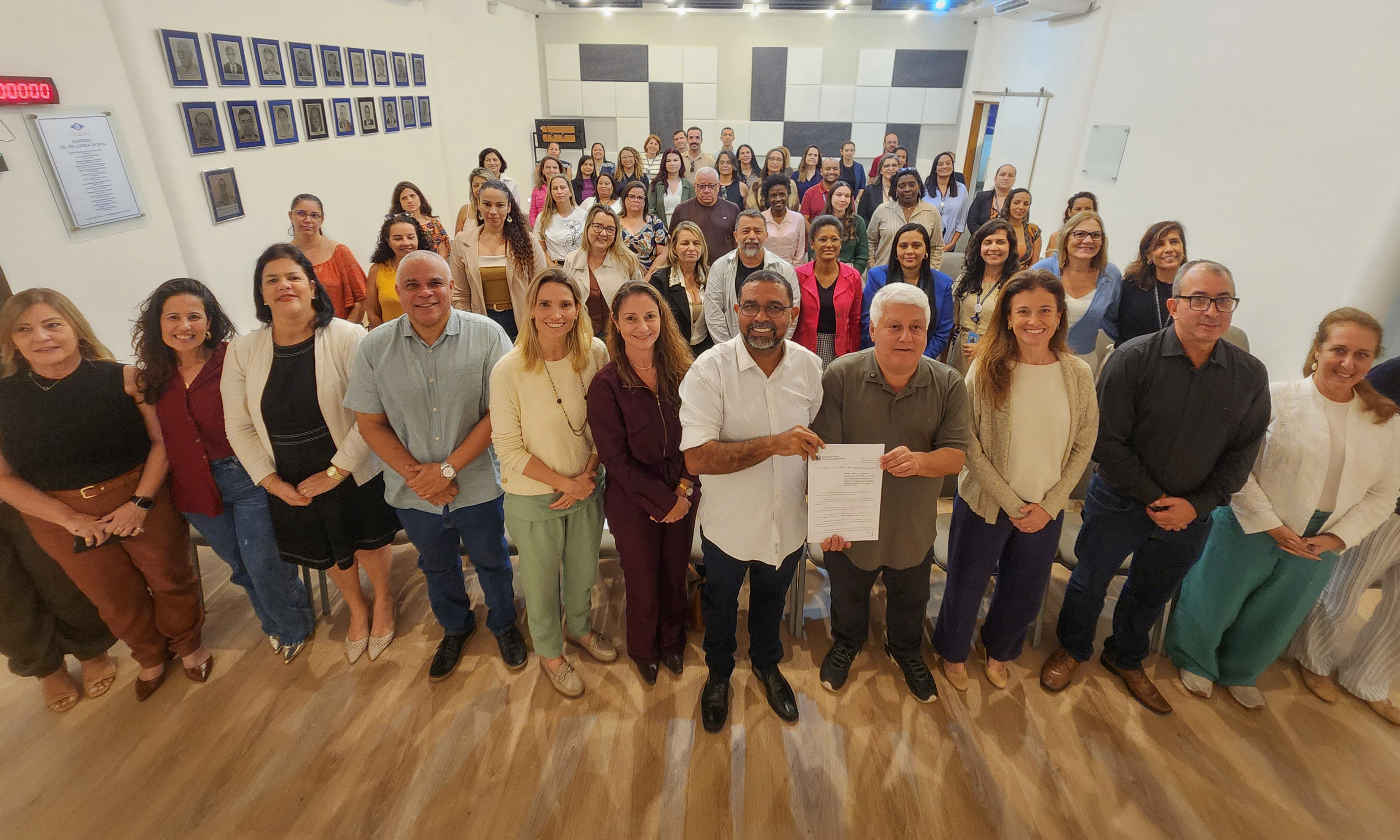 Capa da notícia: Angra lança programa para recomposição das aprendizagens