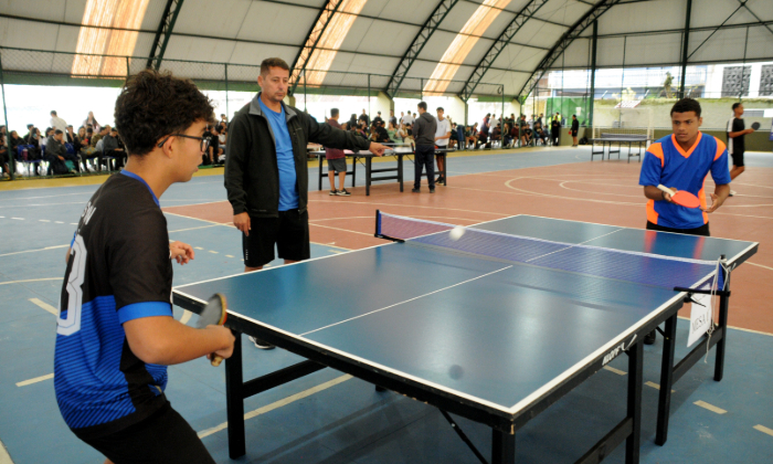 Capa da notícia: JEAR 2026 começa nesta quarta, 12, com disputas de tênis de mesa no Estádio Municipal
