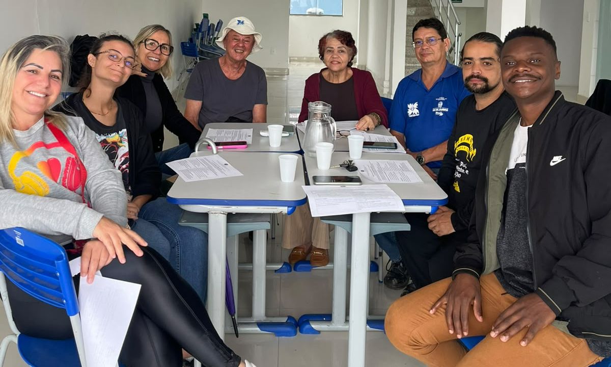 Capa da notícia: Angra orienta agricultores do Parque Mambucaba sobre Cadastro da Agricultura Familiar