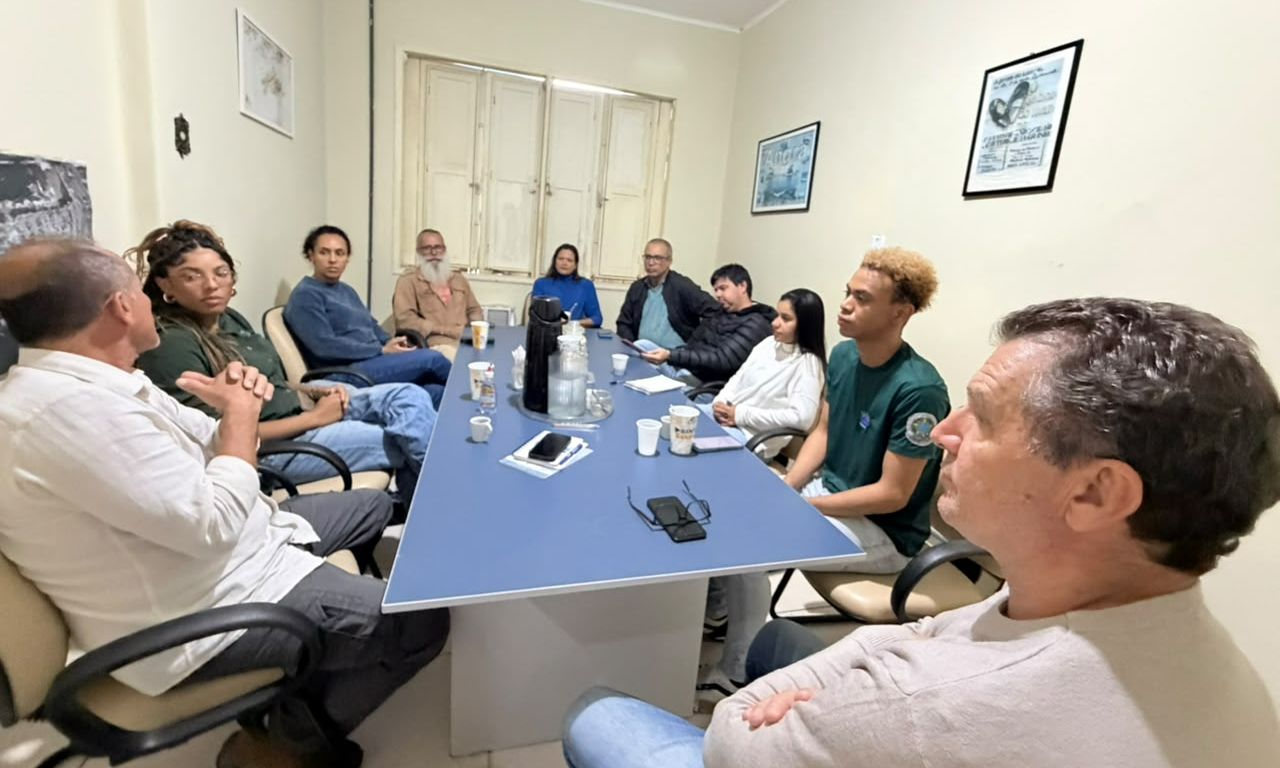 Capa da notícia: Prefeitura de Angra e IBAMA alinham ações para orientar o setor pesqueiro