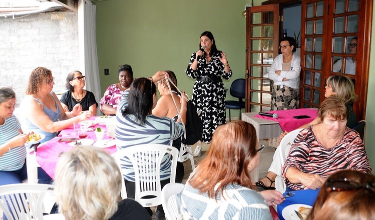 Caf do Outubro Rosa no Angraprev